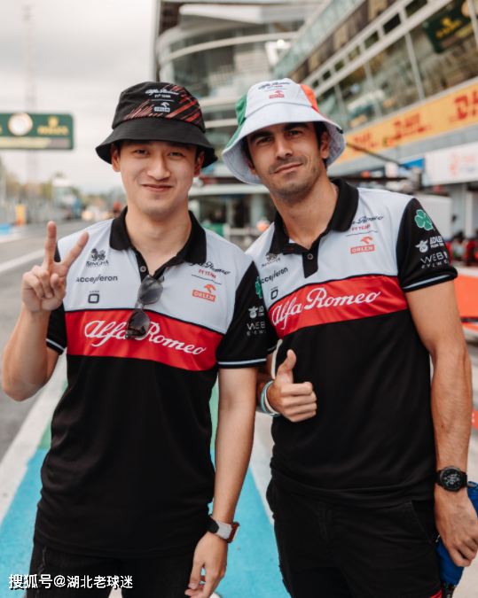 红牛二队鏖战红牛车队，周冠宇点燃赛场