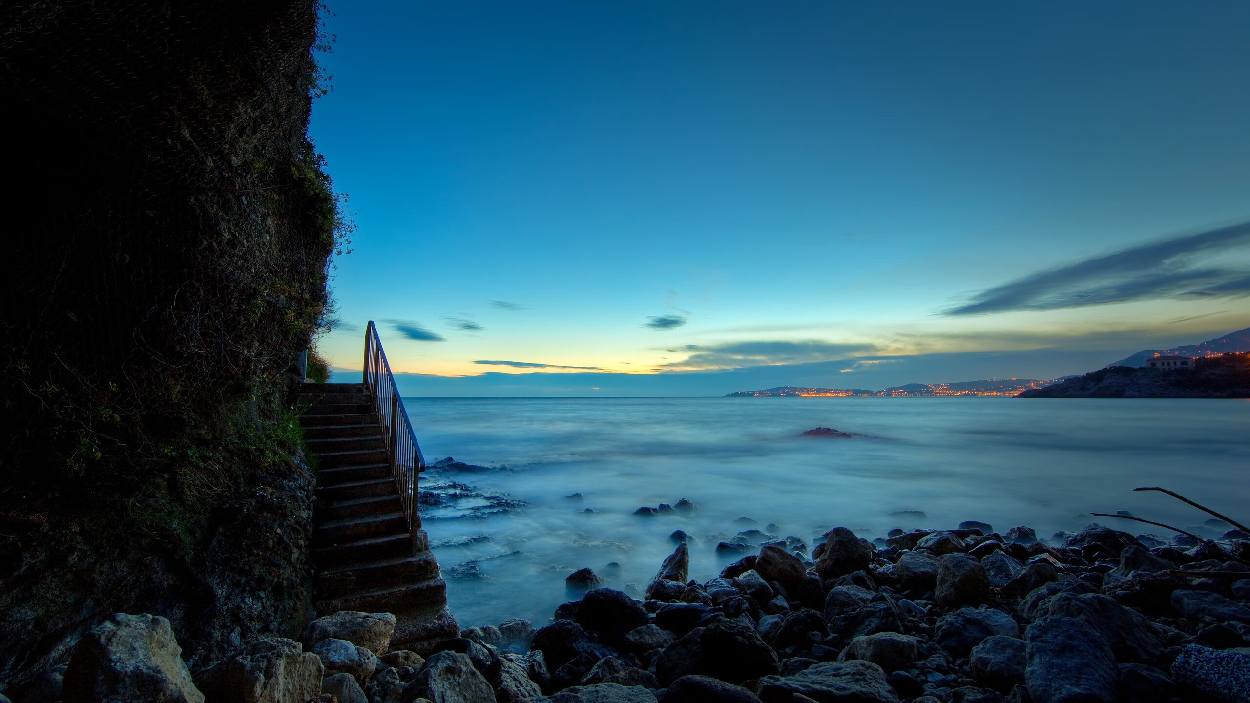 厄德高爆发,佛罗伦萨与尼斯如何踢出平行宇宙的欧协联?